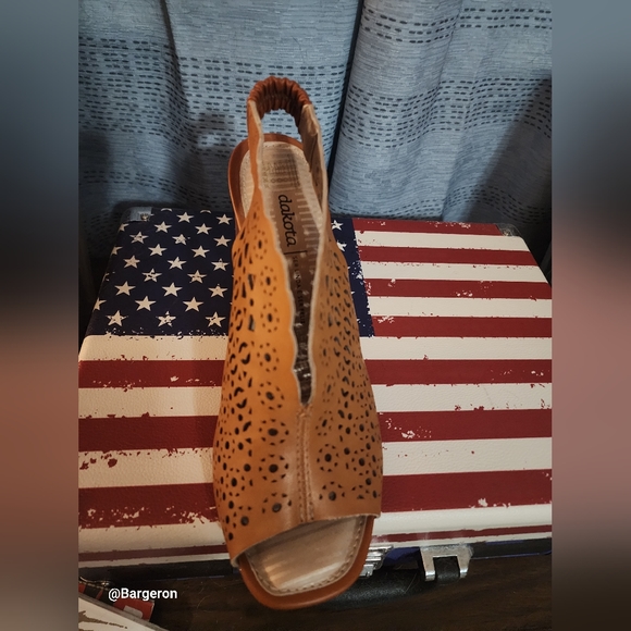 Leather Dakota heels - Picture 10 of 14